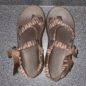 Men’s chacos